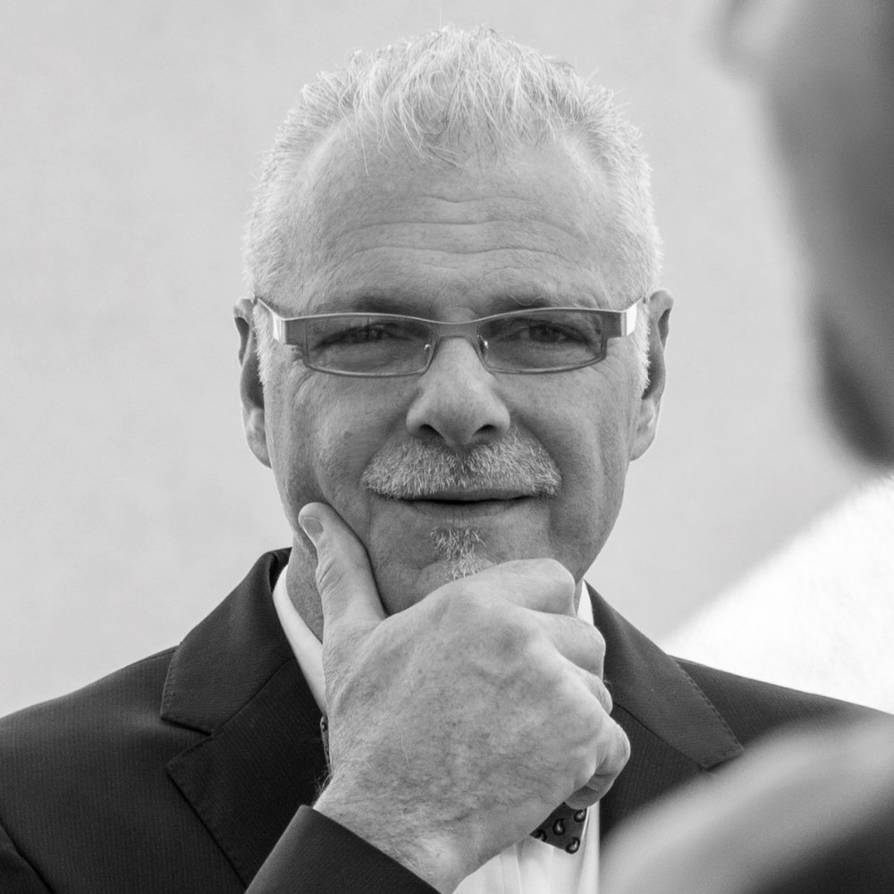 Meet your Posher, Howard